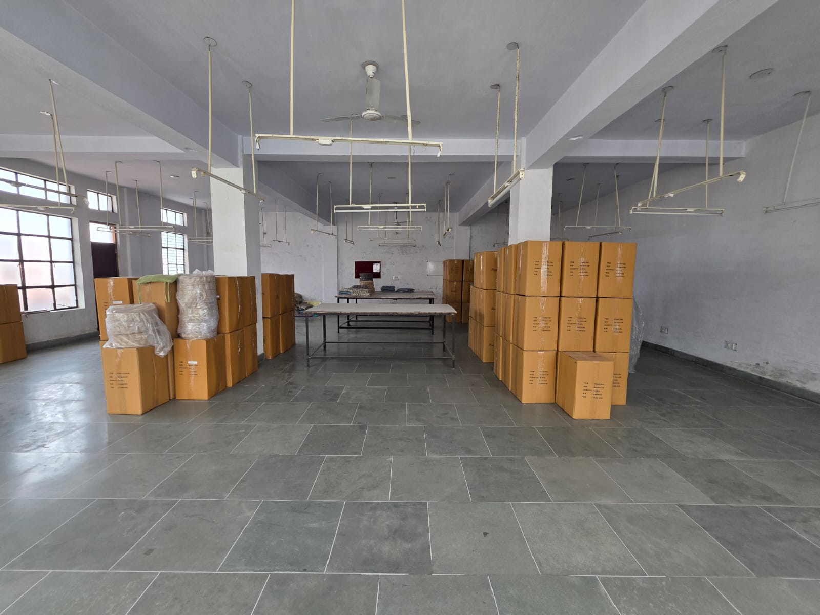 Order packing and dispatch